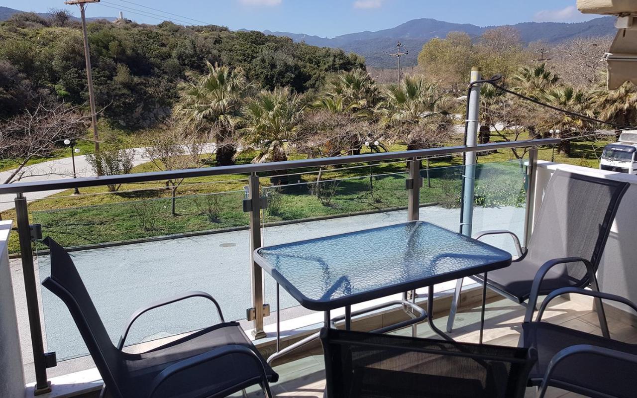 Apartamento Sarti Holidays Exterior foto