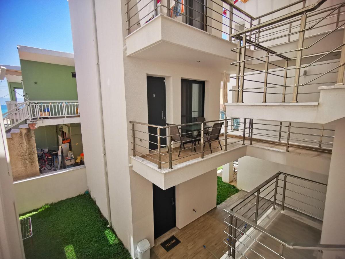 Apartamento Sarti Holidays Exterior foto
